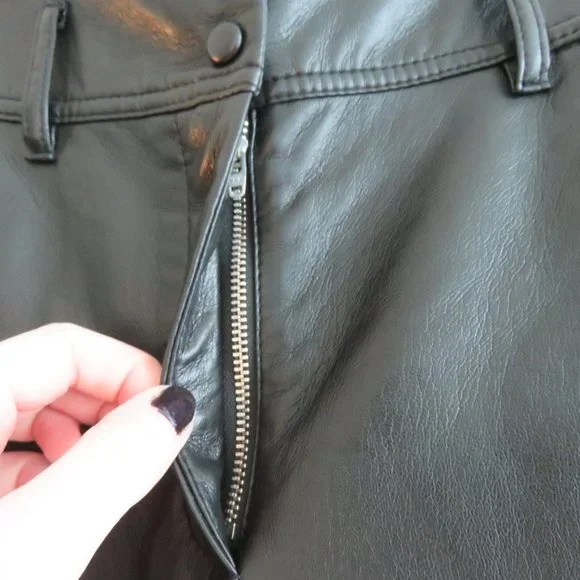 ARITZIA WILFRED High Tied Pant in Black Vegan Leather - Size US 00 (No belt) - Picture 7 of 16